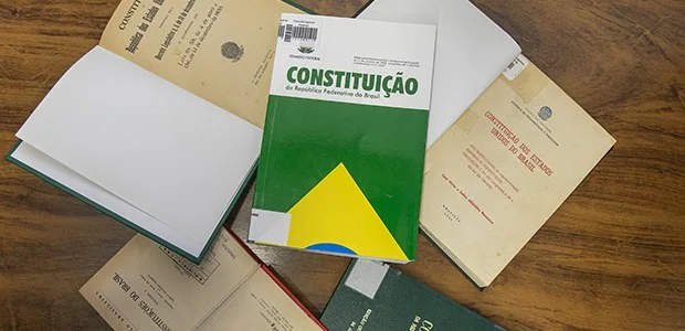 Art. 12 da CF/88: Naturalizado ou Nato? Entenda a Diferença e Suas Consequências Jurídicas