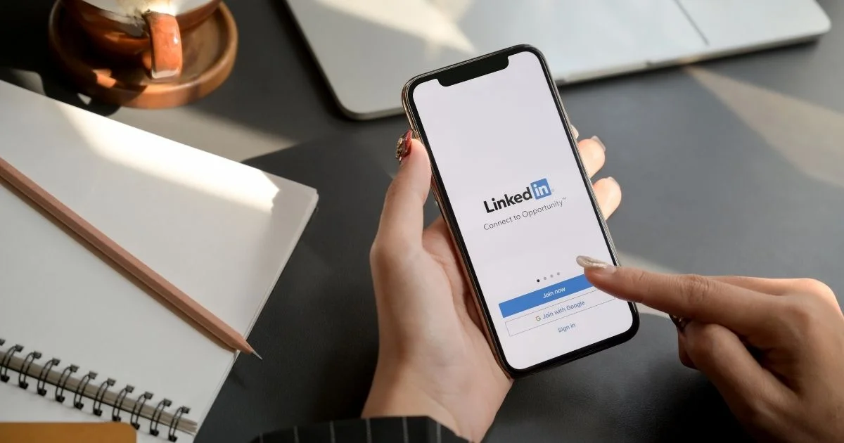 Como usar o LinkedIn para conseguir emprego na Itália