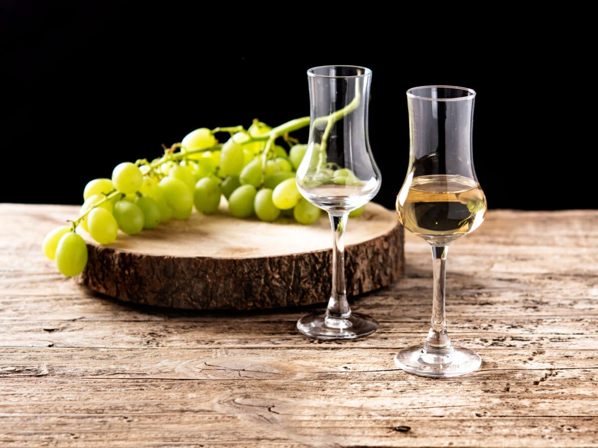 Grappa: A Bebida Forte Que Encanta (e Assusta) os Turistas