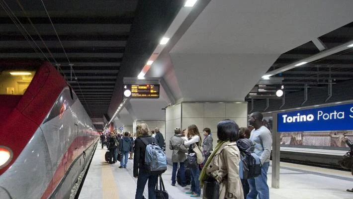 Como se Locomover em Turim: Metrô, Ônibus, Táxis e Apps para se Deslocar