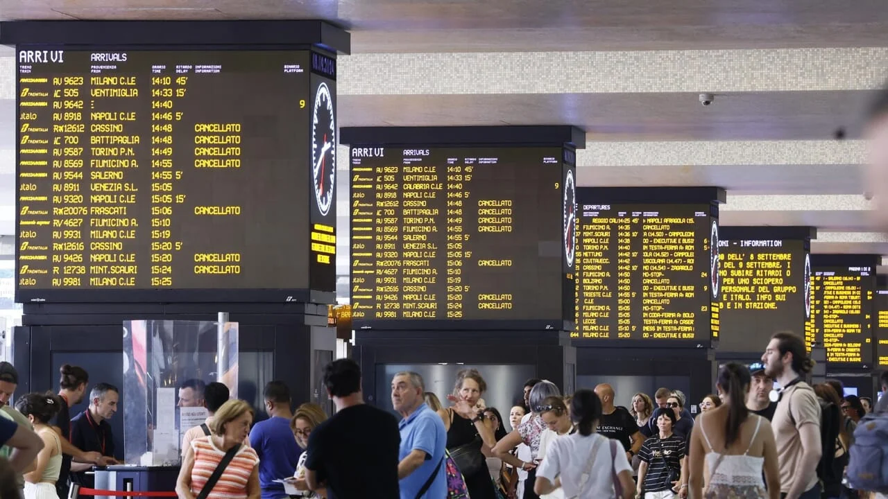 Greve geral na Itália paralisa transportes, escolas, correios, hospitais: Dia de transtornos em todo o país