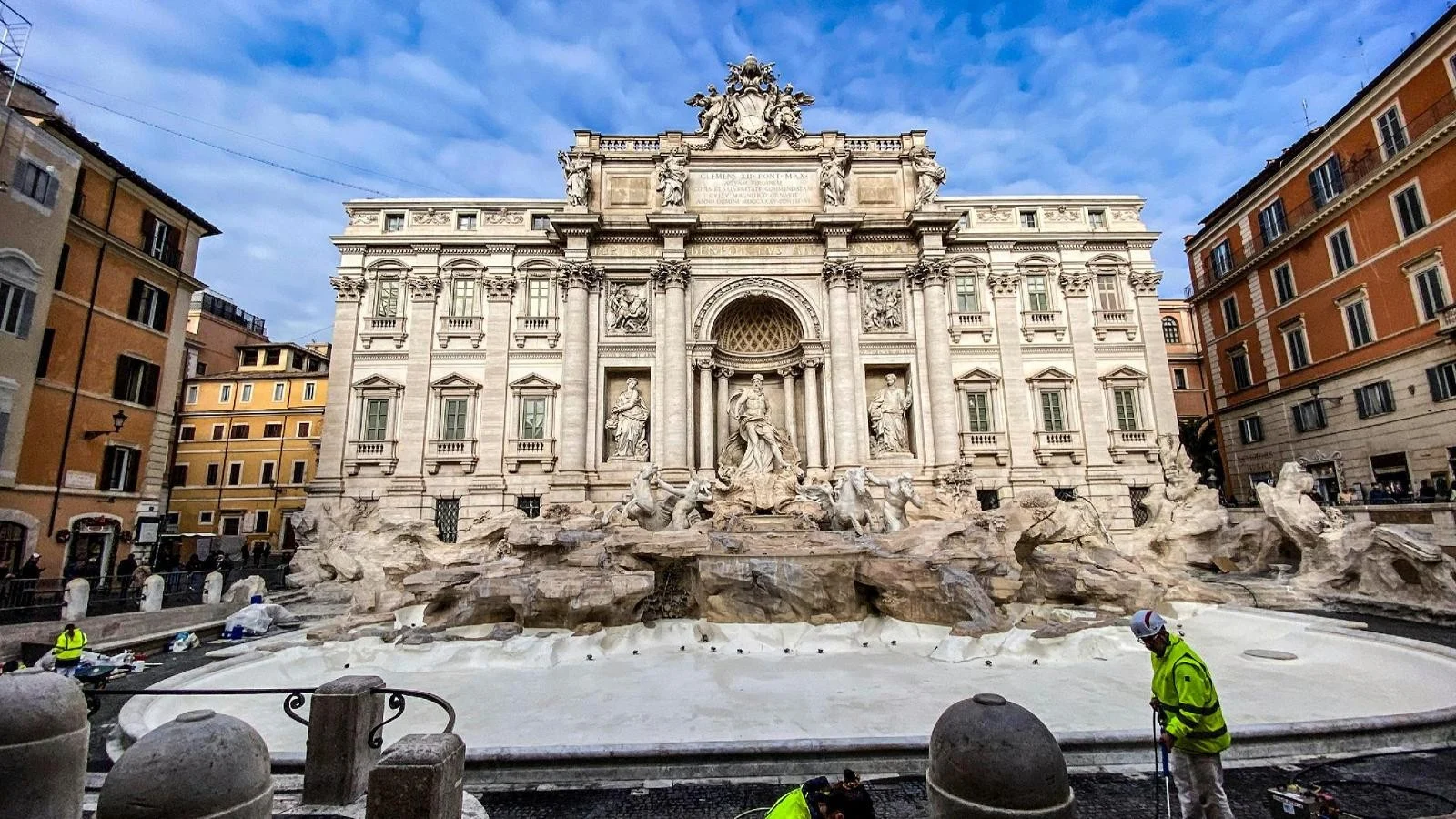 Campidoglio estuda cobrar ticket de 2 euros para a Fontana di Trevi; prefeitura diz ser apenas hipótese