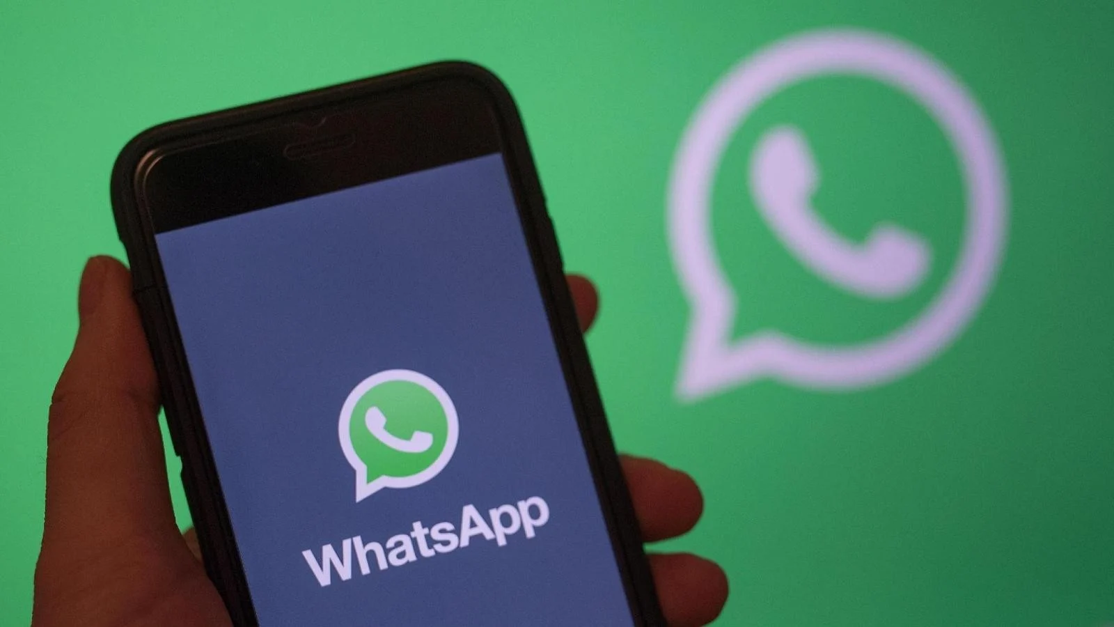 WhatsApp em pane: relatos de deserviço afetam envio e recebimento de mensagens na Itália