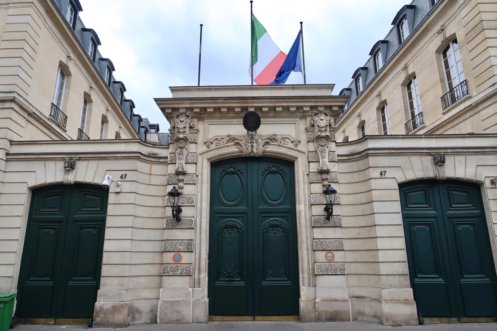Consulado Geral da Itália em Paris informa 22/12 instabilidade temporária nas linhas telefônicas