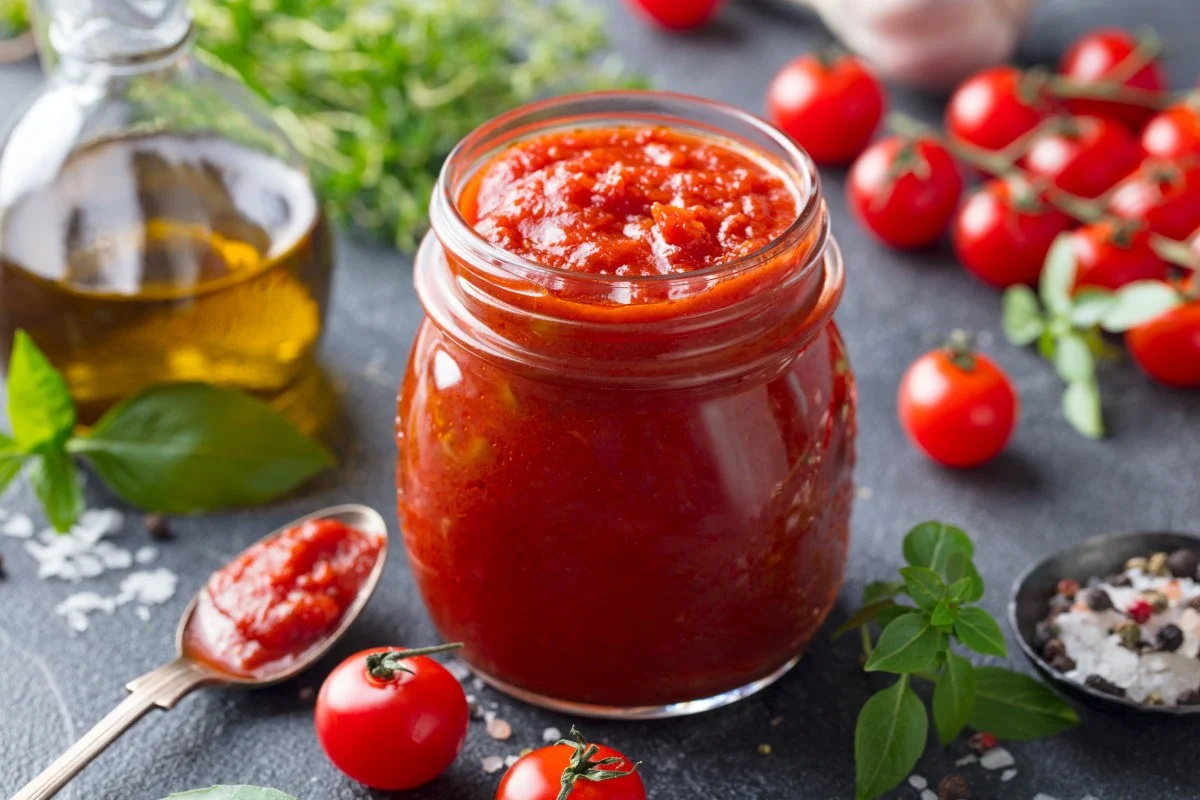 Como fazer a melhor passata de tomate caseira: Receita da nonna, conservação e dicas infalíveis