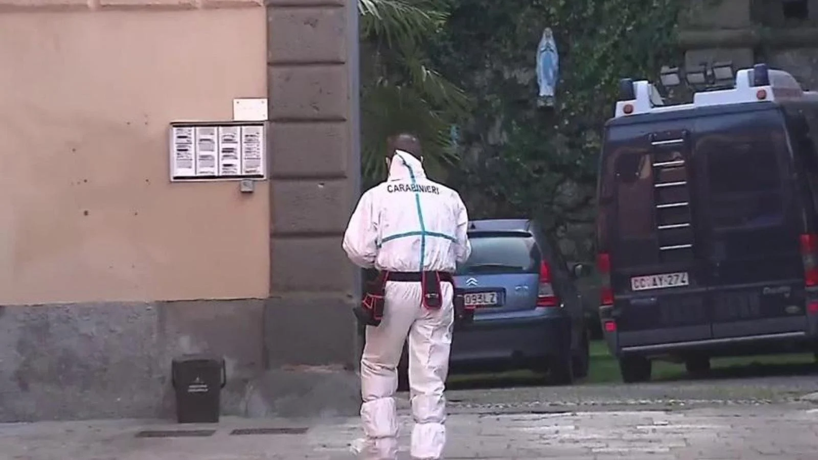 Capriolo (Brescia): homem esfaqueia a esposa após discussão; vítima em estado grave
