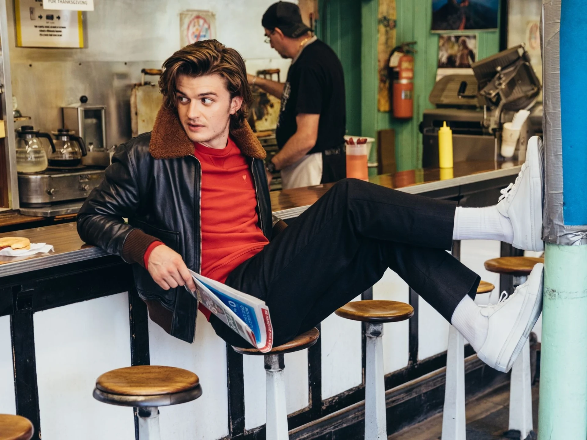 Djo (Joe Keery) assume liderança do Spotify com 'End of Beginning' e derruba Taylor Swift