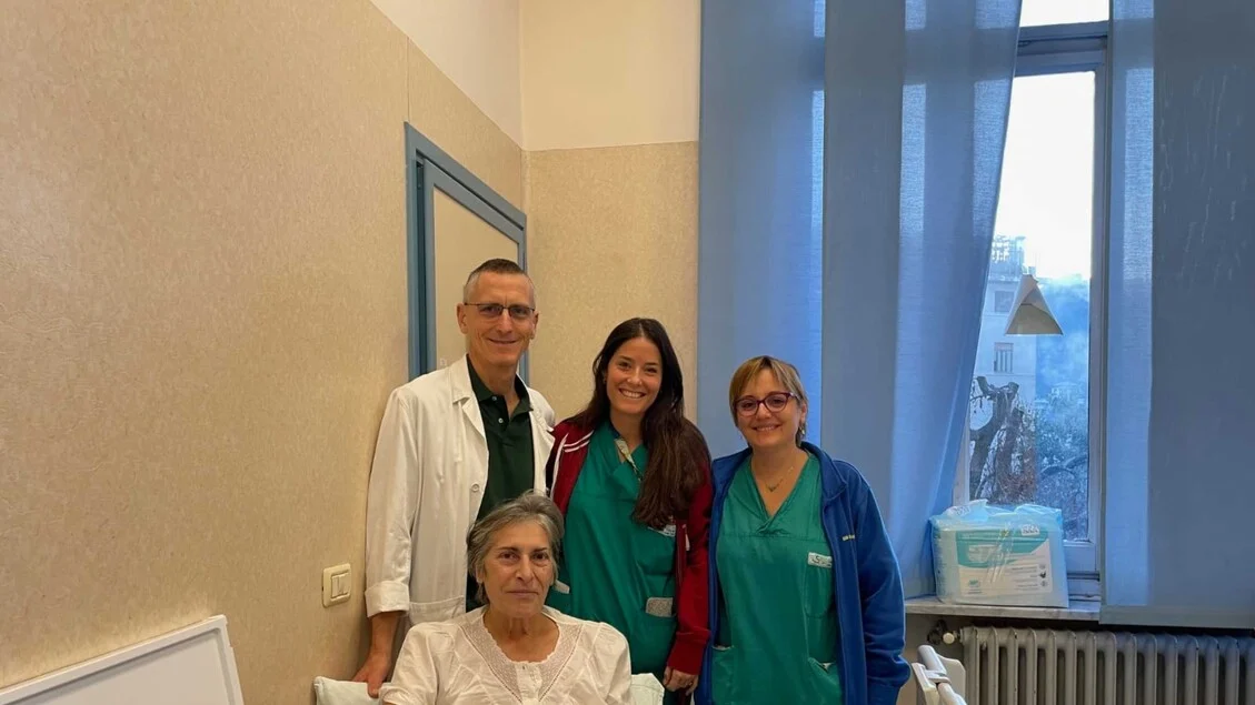 Em Turim, equipe salva mulher com tumor ovariano de 6 quilos em cirurgia de emergência