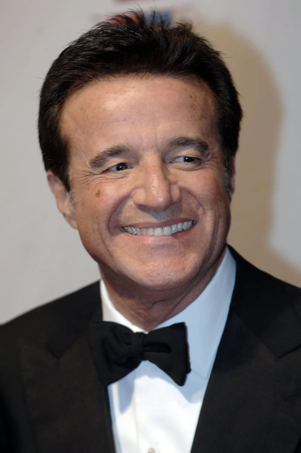 Christian De Sica, 74 anos: 'Agradeço a Deus quando abro a janela' — A Vespa, a família e a recusa à aposentadoria