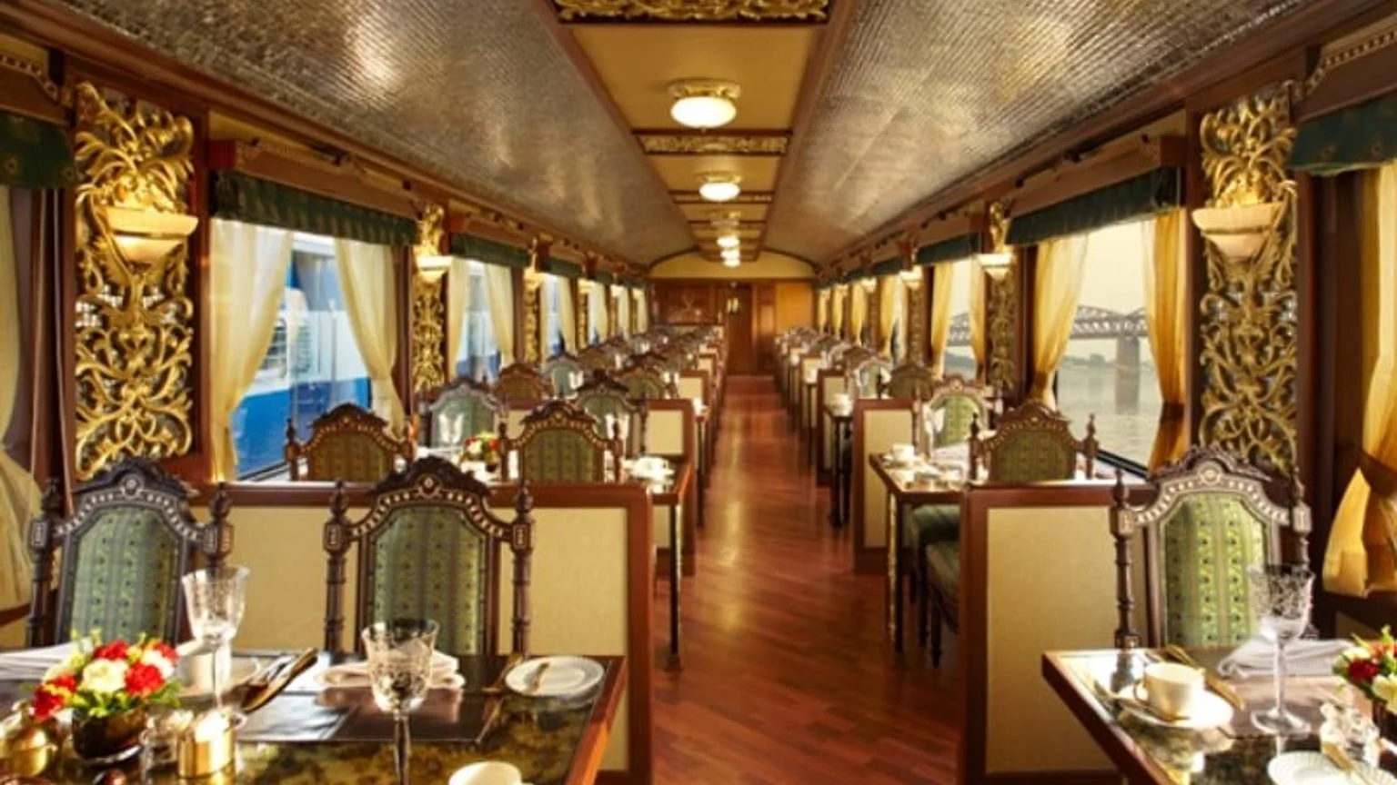 Índia em trilhos de luxo 2026: Maharajas Express e Deccan Odyssey, dos fortes ao sagrado