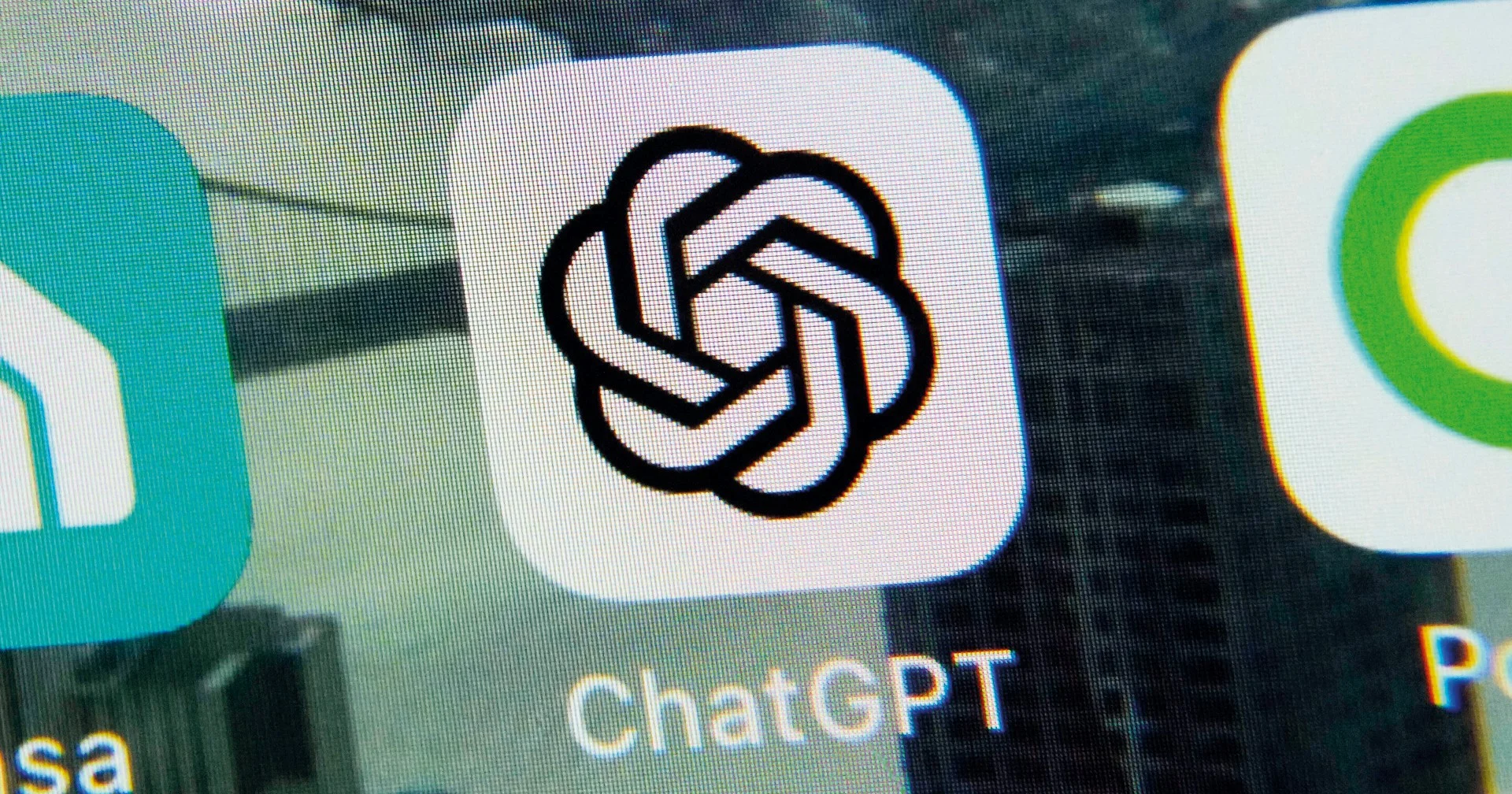OpenAI inicia testes de publicidade no ChatGPT; planos pagos permanecem sem anúncios