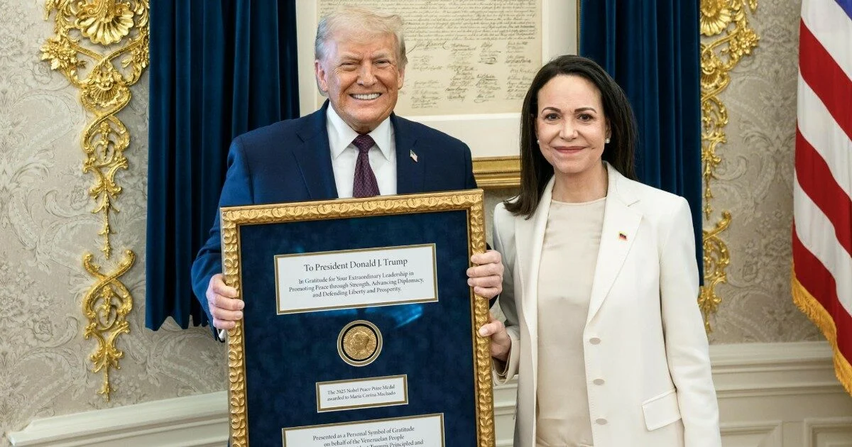Comitê do Nobel repreende Machado: medalha não pode ser transferida a Trump
