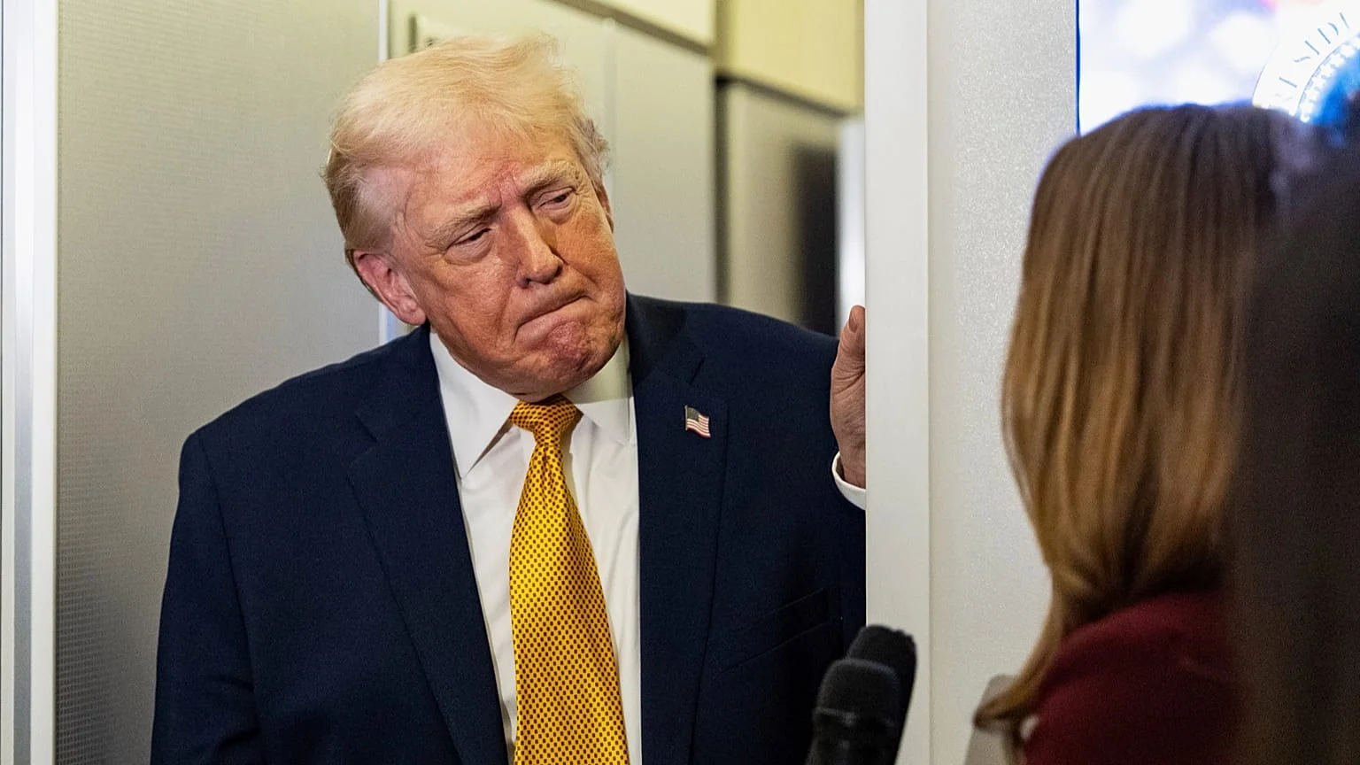 Trump anuncia exploração das reservas de petróleo da Venezuela e provoca debate global sobre uma 'guerra fóssil'