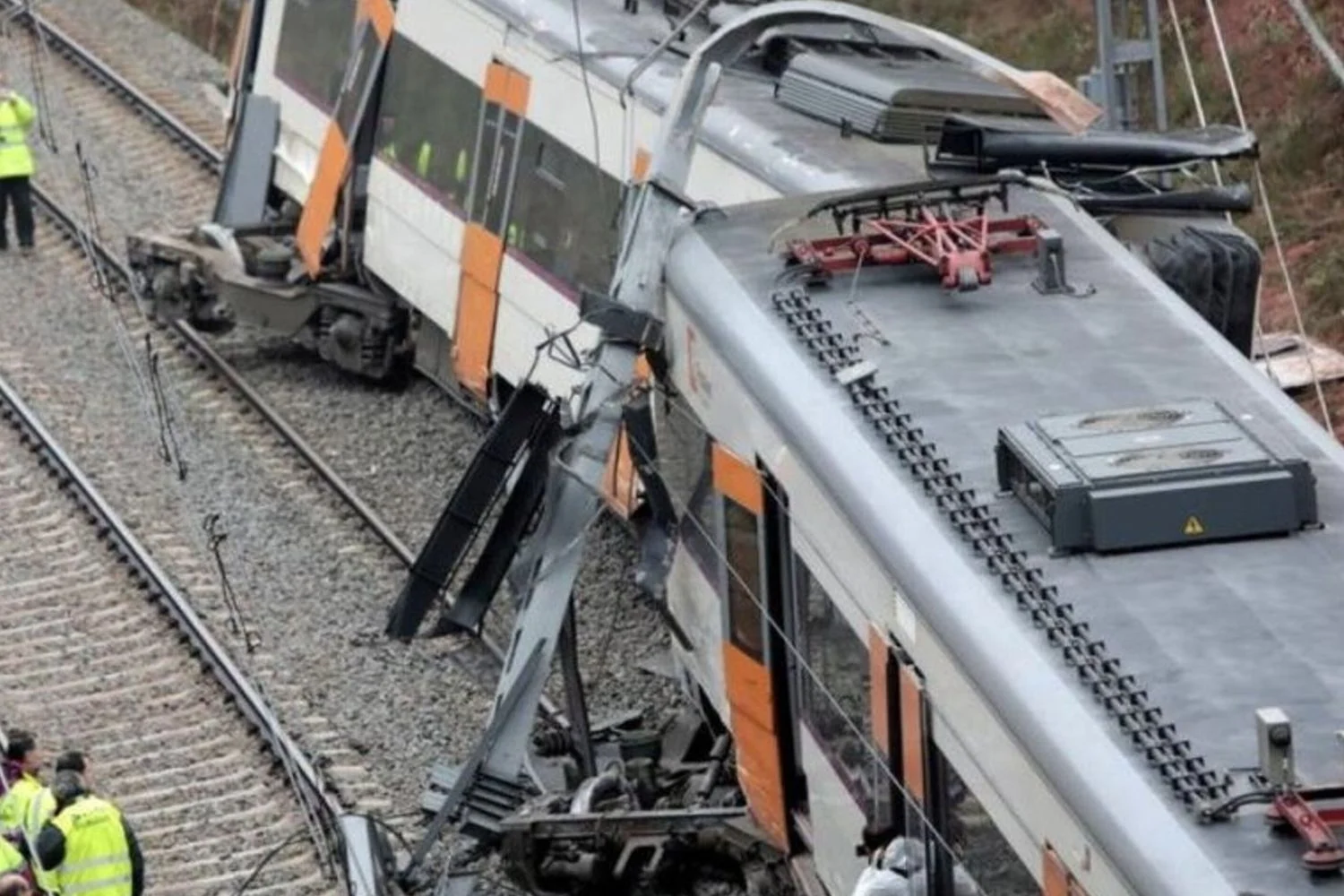 Colisão ferroviária na Andaluzia: 39 mortos, 152 feridos e indício de um giunto partido nos trilhos