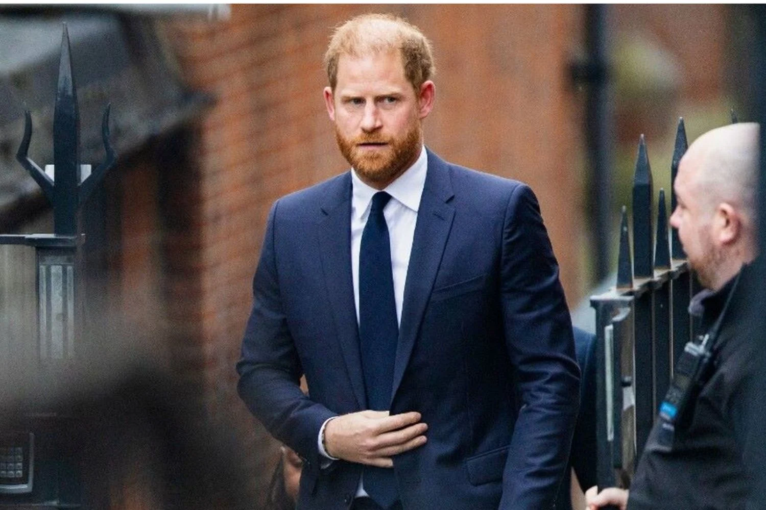 Harry processa Daily Mail por 'intrusão assustadora' na vida privada: caso estreia na Alta Corte de Londres