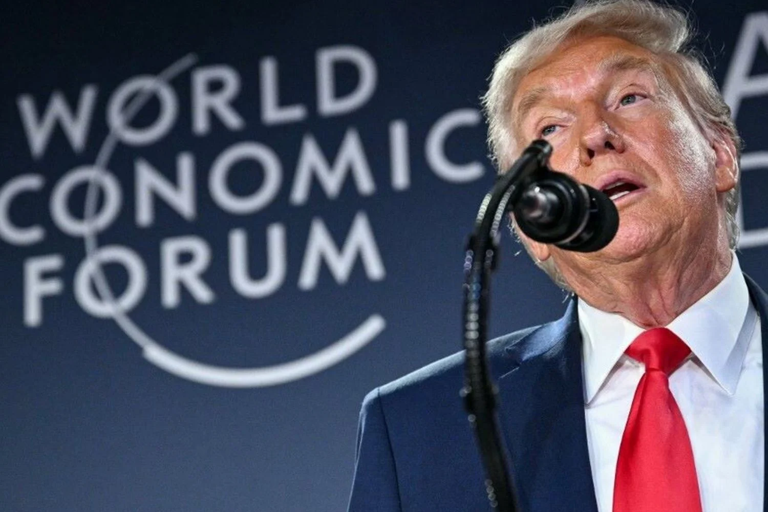 Trump e NATO selam acordo sobre Groenlândia: fim das ameaças, mas questões estratégicas persistem