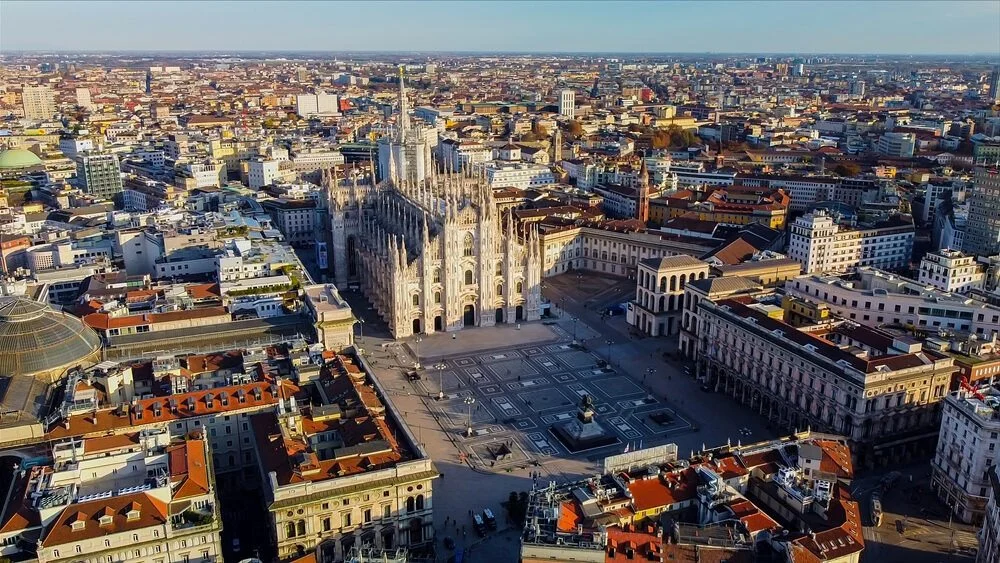 Mercado Imobiliário Itália: Investimentos chegam a €12,5 bi com salto de 16% e liderança do retail