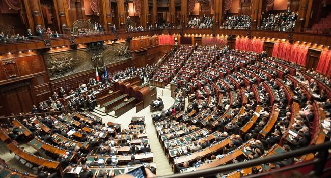Salário Mínimo: Nova Lei Aprovada na Câmara - O Que Esperar?