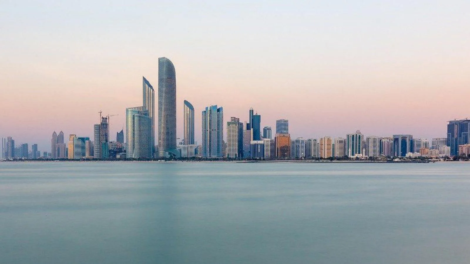Trilateral em Abu Dhabi: negociadores de Rússia, EUA e Ucrânia definem contornos do plano de paz