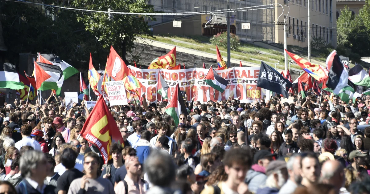 Contra o riarmo, rede de esquerda se organiza em Bolonha: 'Contro i re e le loro guerre' rumo a Roma
