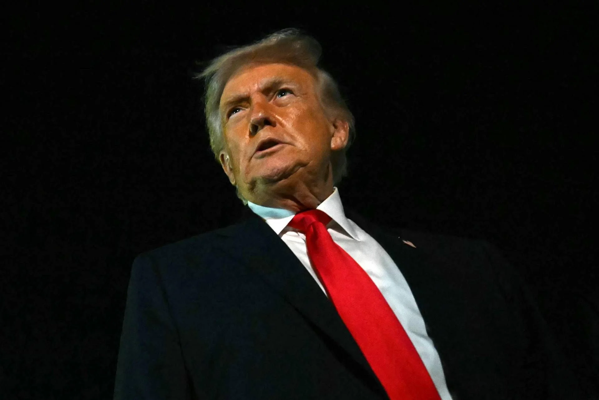 Trump diz ter usado 'Discombobulator' no Raio sobre Caracas: impacto geopolítico e dúvidas