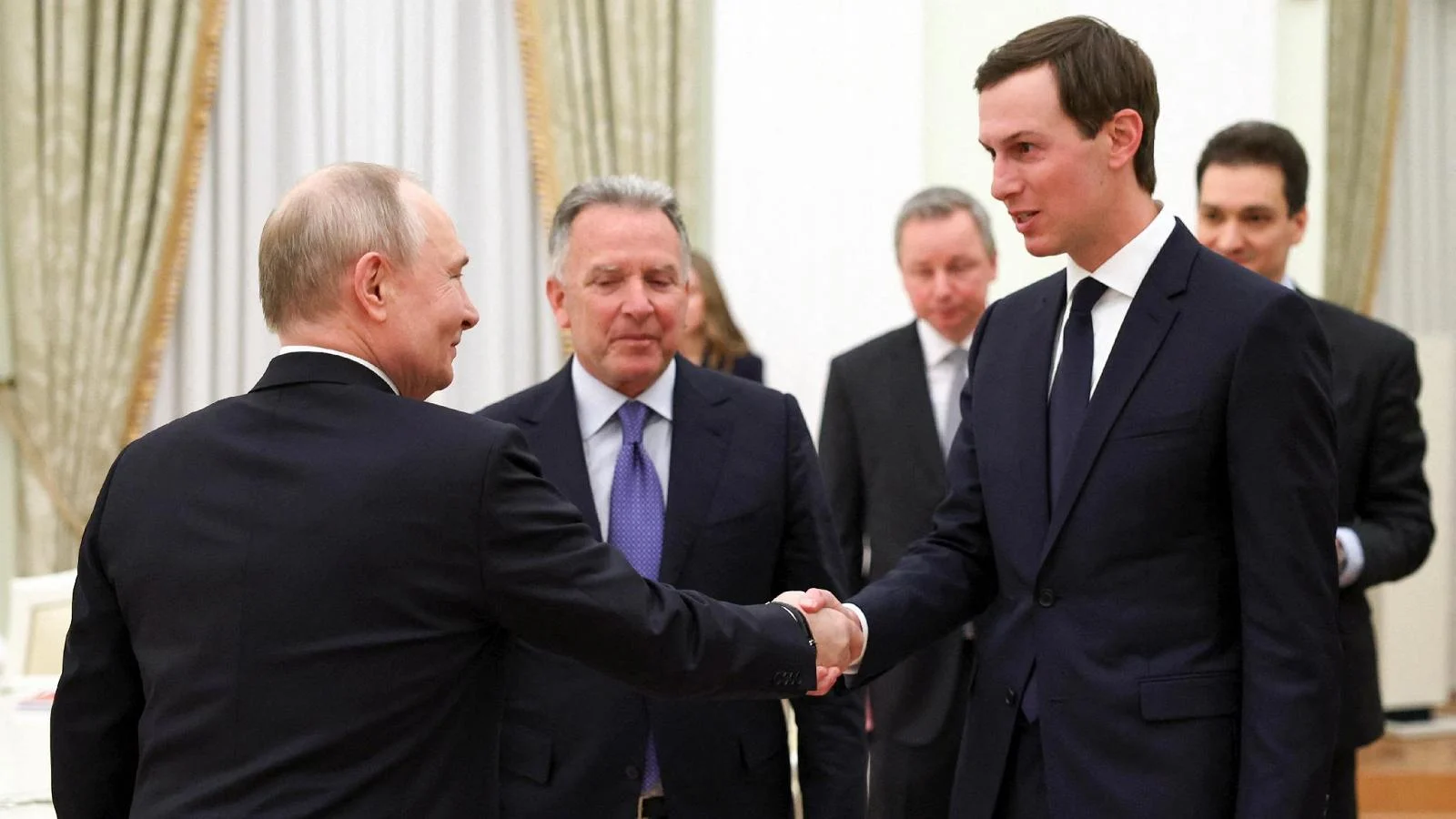 Negociações avançam: próximo round em 1º de fevereiro; EUA se aproximam de encontro Putin–Zelensky