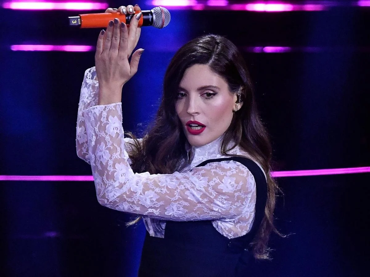 Ditonellapiaga: como o choque de Sanremo 2022 moldou o novo single «Sì lo so» e o retorno com «Che fastidio!»
