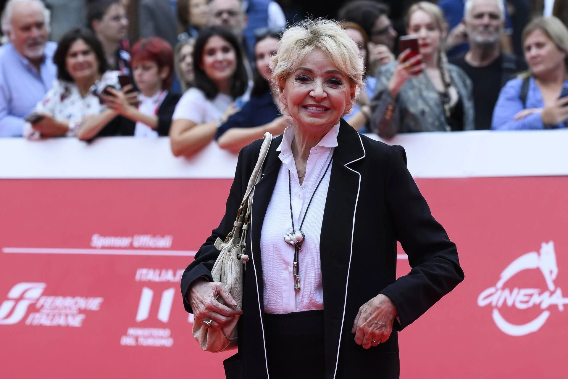Enrica Bonaccorti volta ao Veríssimo e fala abertamente sobre a luta contra o câncer de pâncreas