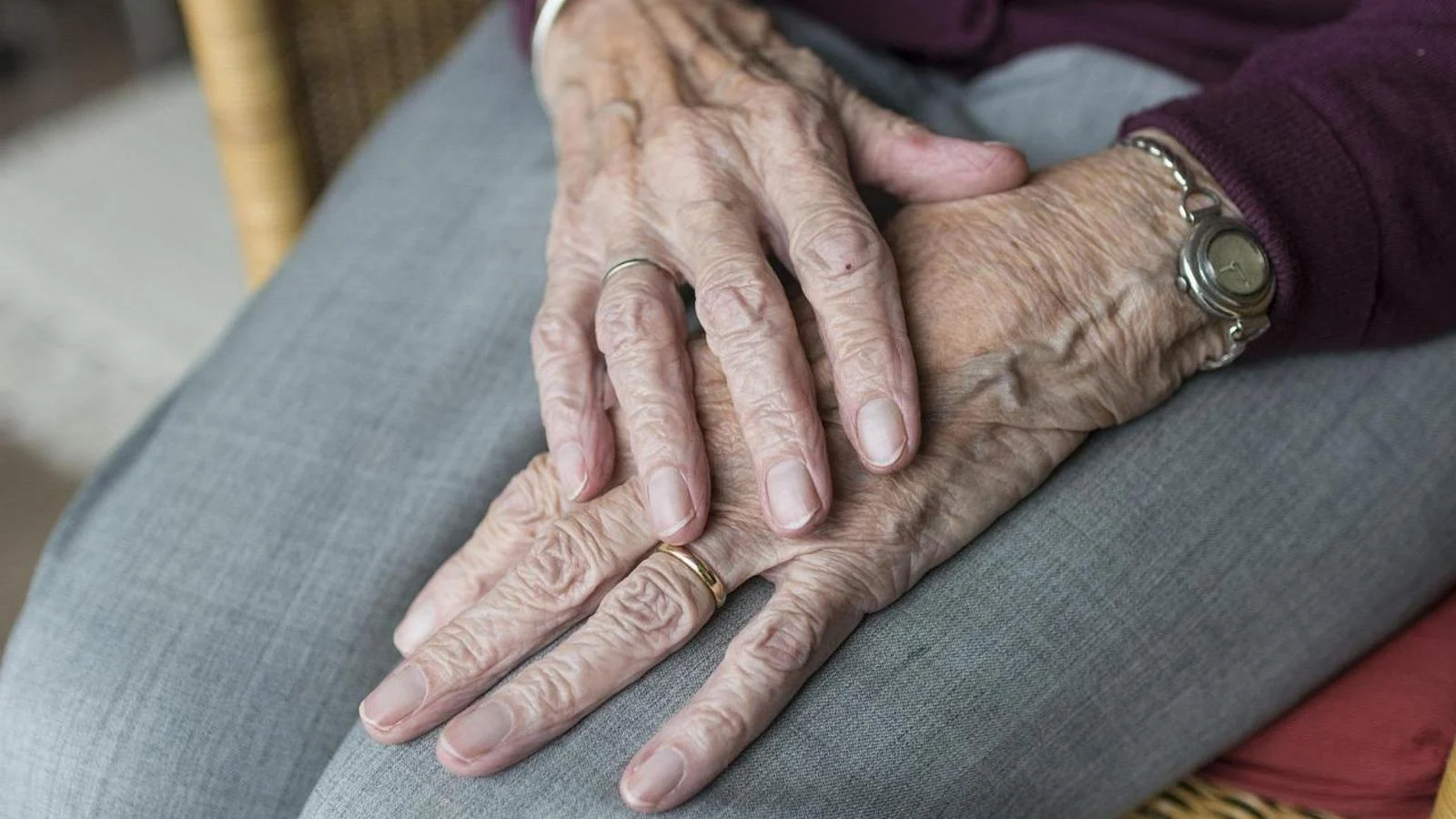 Erro digital na saúde: centenária de 105 anos foi atribuída a pediatra na Puglia