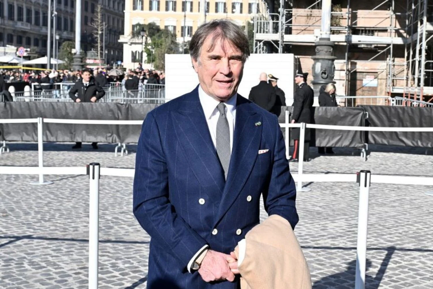 Polêmica pós-Valentino: Giammetti nega ligação entre <strong>Valentino</strong> e <strong>Cucinelli</strong> sobre 'desconto'