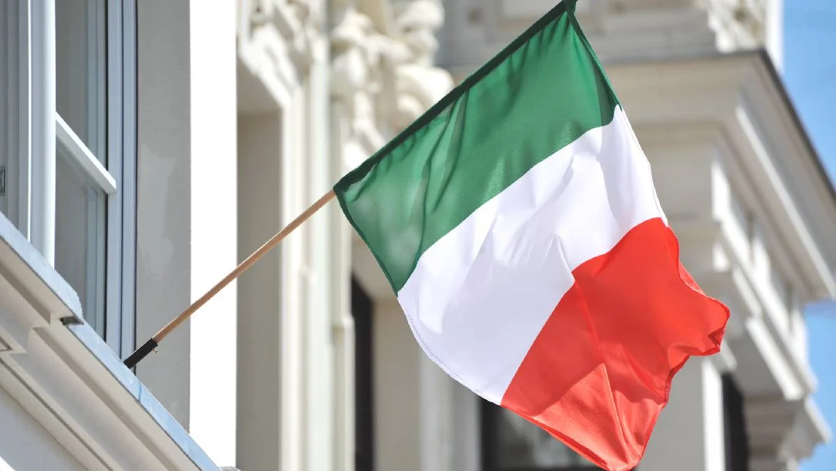 Cidadania Italiana e Naturalização: Igualdade de Direitos e Deveres