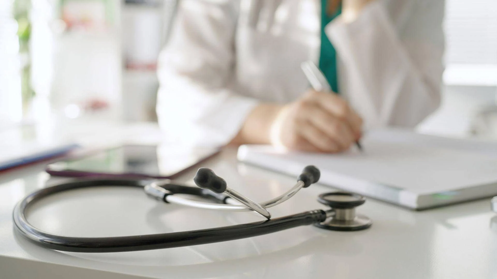 Quem mais fatura em 2025: de médicos a content creators — setores que aceleram ganhos