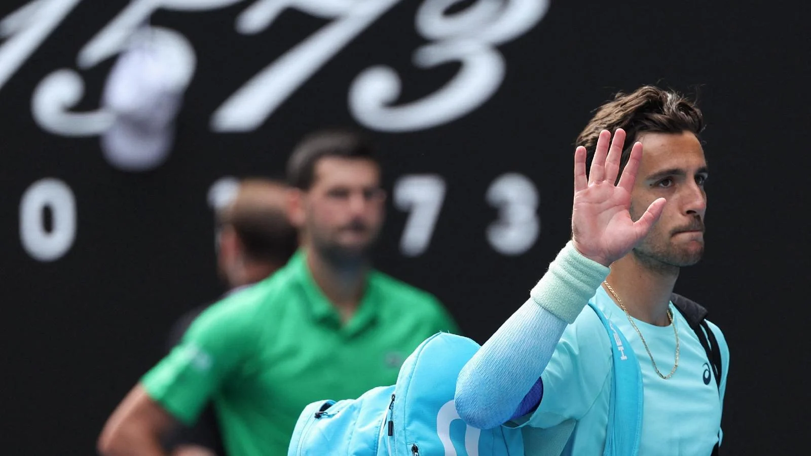 Musetti chora e vê sonho da semifinal do Australian Open interrompido por lesão contra Djokovic