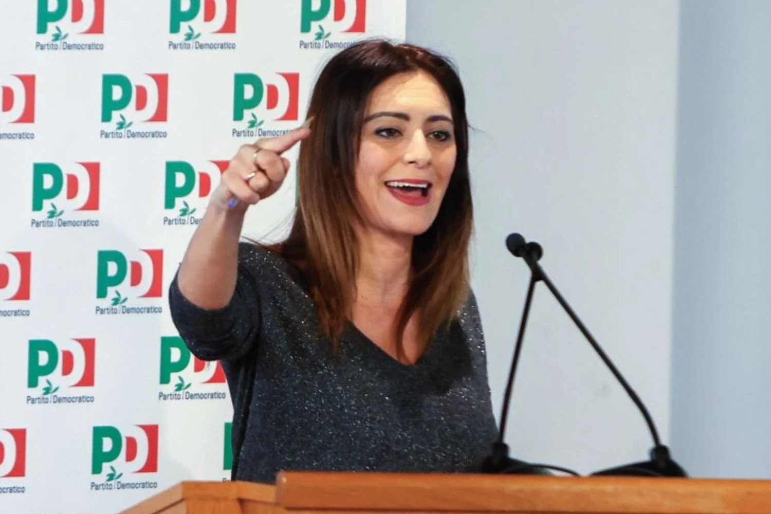 Picierno pede pluralismo no PD e rejeita modelo de ‘líder solitário’