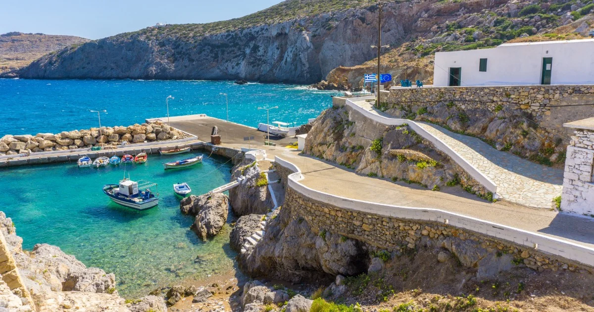 Antikythera oferece €500 por mês, casa gratuita e terra: venha repovoar a ilha grega