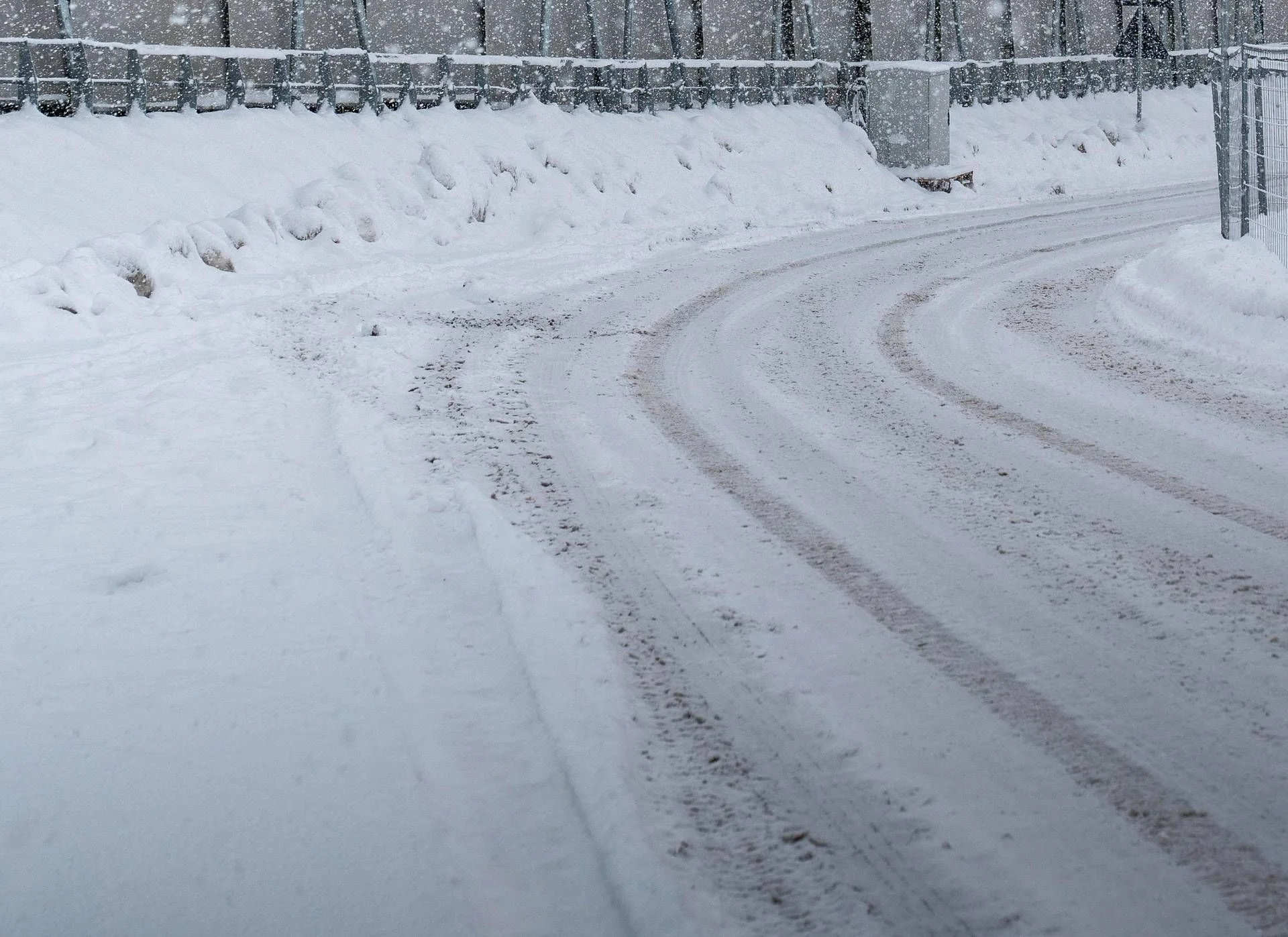 Belluno: 11 anos é obrigado a caminhar 6 km na neve após ser expulso do ônibus por falta de bilhete