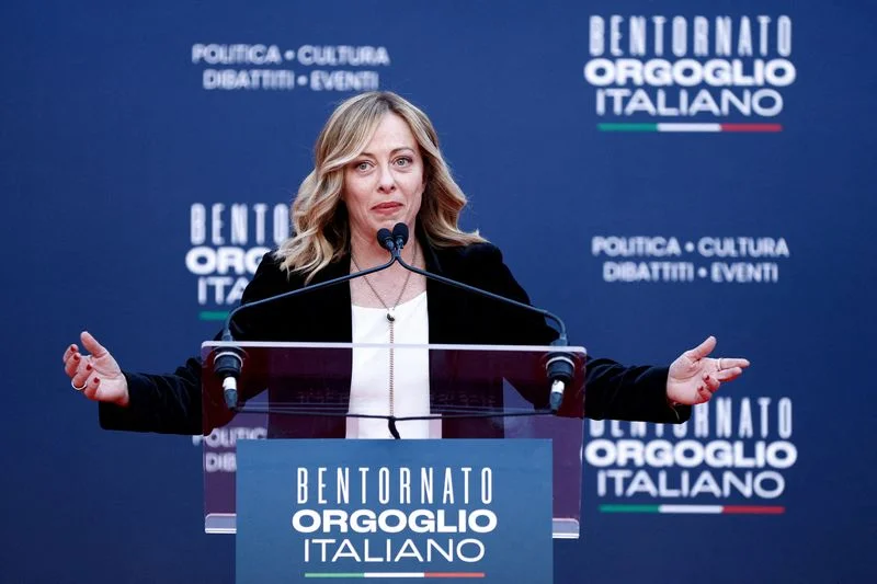 Giorgia Meloni inicia coletiva de Fim de Ano adiada